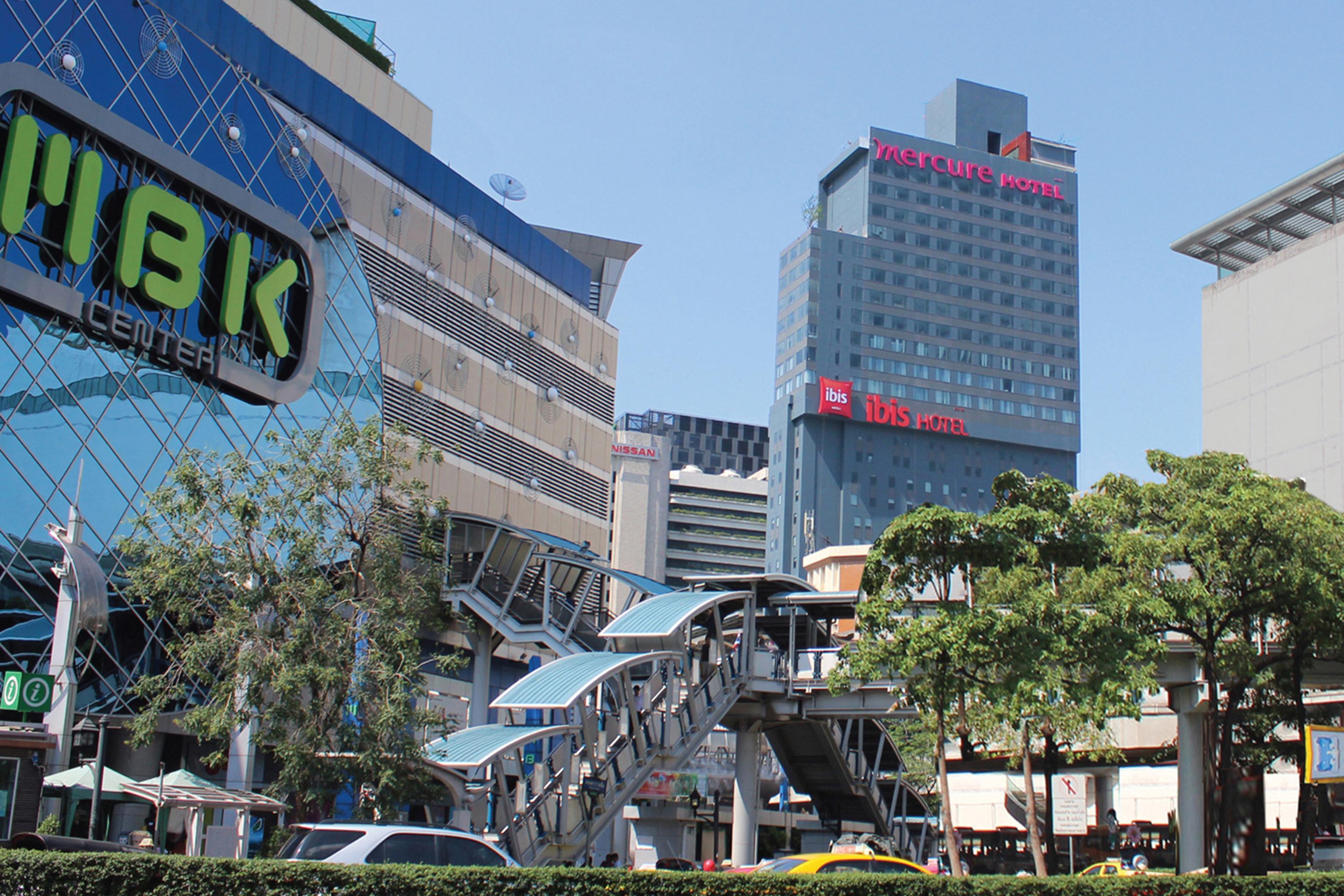 Ibis Bangkok Siam Hotel Exterior photo